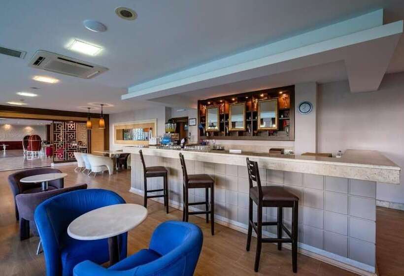 בית מלון כפרי Palmeras Beach