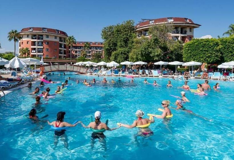 בית מלון כפרי Palmeras Beach