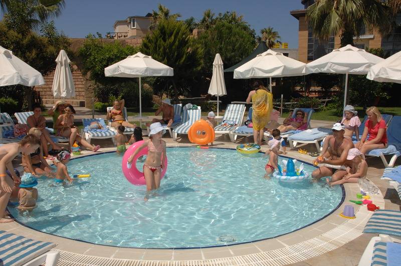 בית מלון כפרי Palmeras Beach