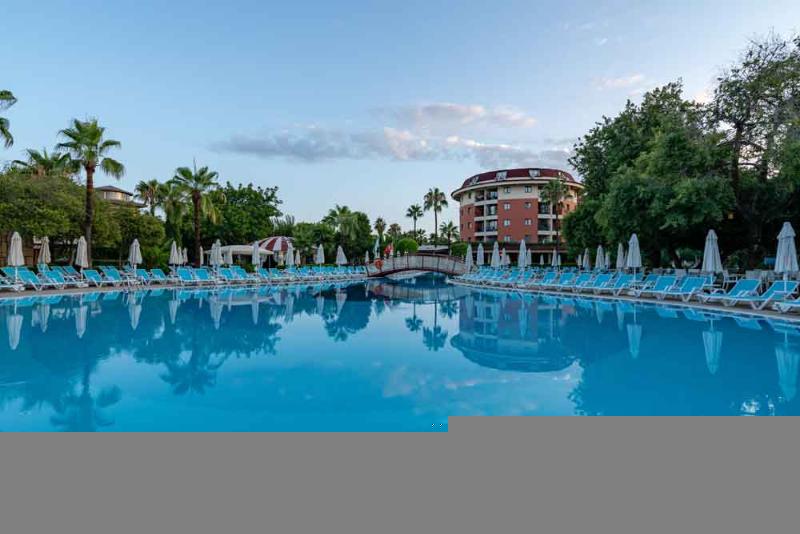 בית מלון כפרי Palmeras Beach