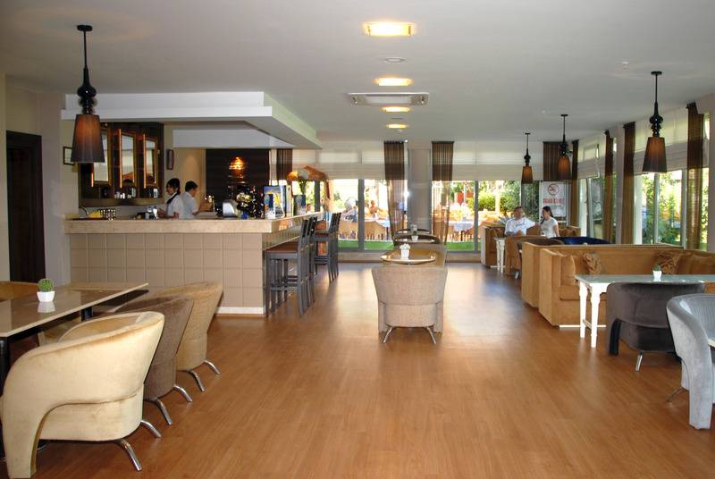 בית מלון כפרי Palmeras Beach