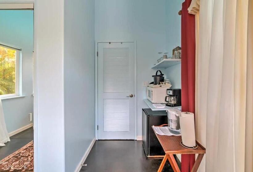 פנסיון Hale Paradise