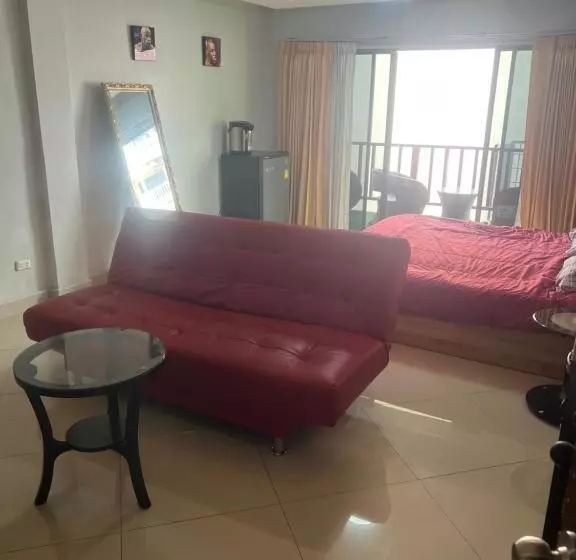 Jomtien Beach Hostel & Guesthouse