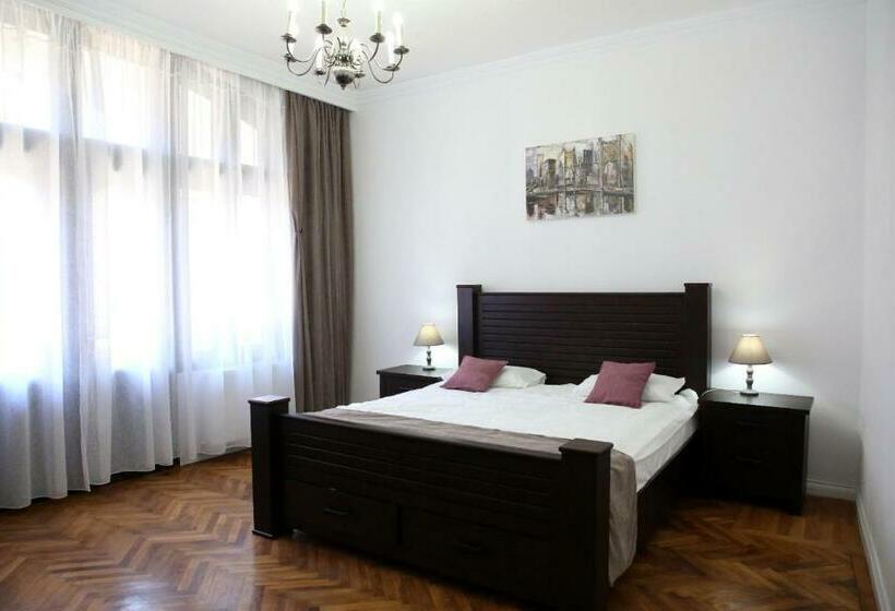 بنسيون Aleea Teilor