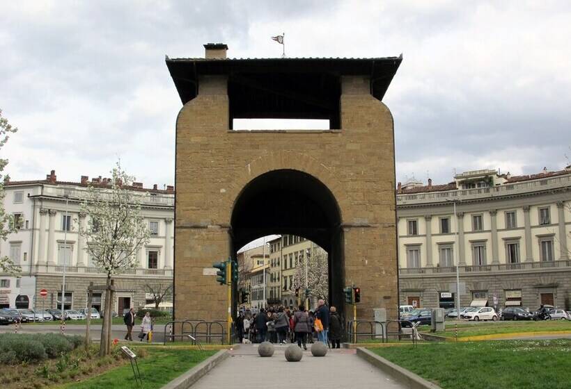 پانسیون Porta Alla Croce Guest House