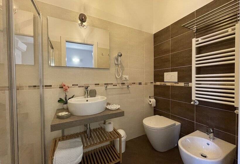 پانسیون Porta Alla Croce Guest House