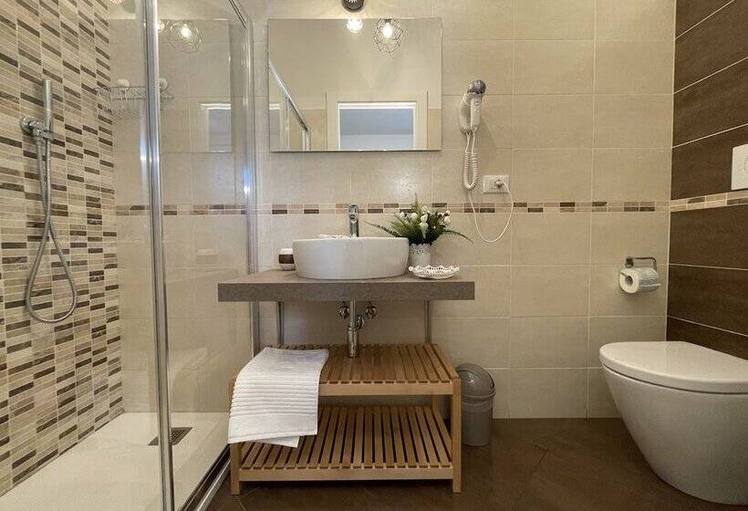 پانسیون Porta Alla Croce Guest House