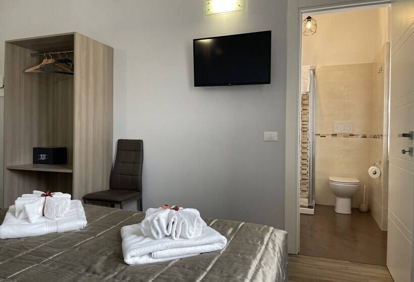 پانسیون Porta Alla Croce Guest House