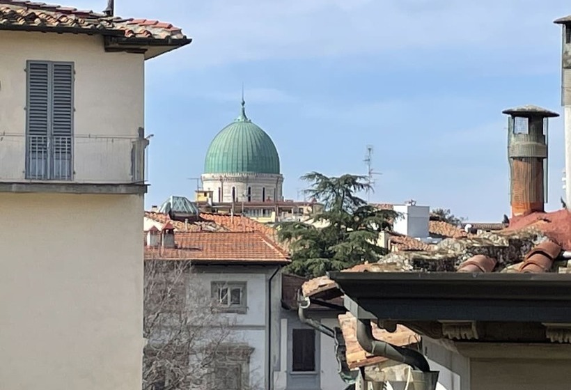 پانسیون Porta Alla Croce Guest House