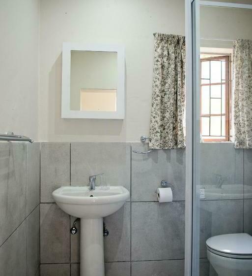 مبيت وإفطار 870 On Riverview Drive