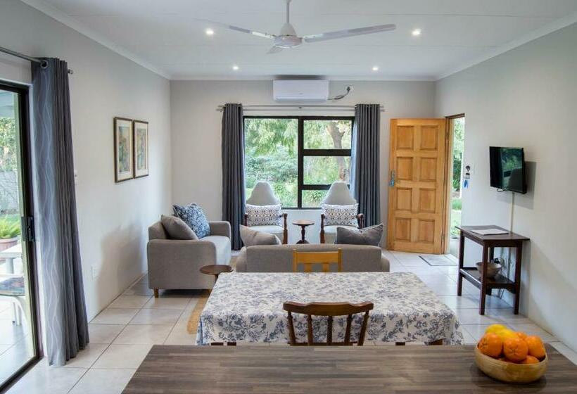 مبيت وإفطار 870 On Riverview Drive