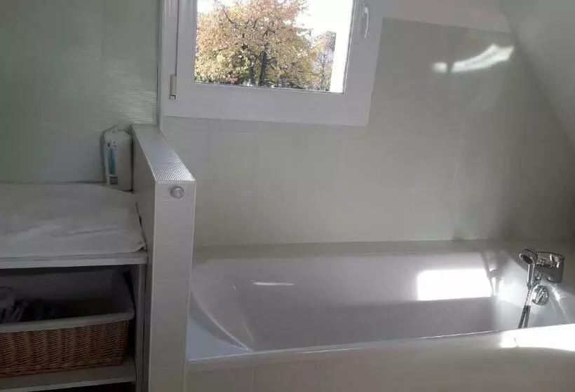 تختخواب و صبحانه Chambre D Hôtes   La Maison De Jane