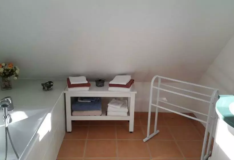 تختخواب و صبحانه Chambre D Hôtes   La Maison De Jane