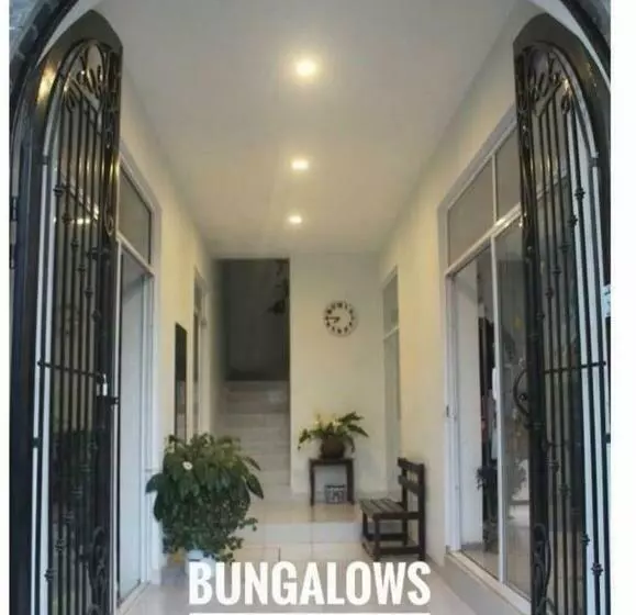 Bungalows De Kq
