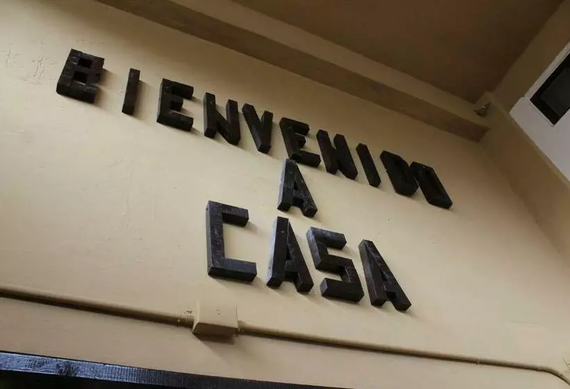 Casa Bonita Hotel Y Hostal