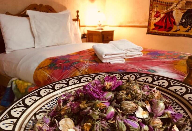 Отель Hôtel Panoramique De La Vallée