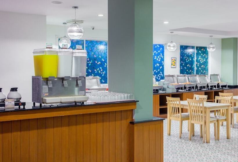 Baumancasa Beach Resort