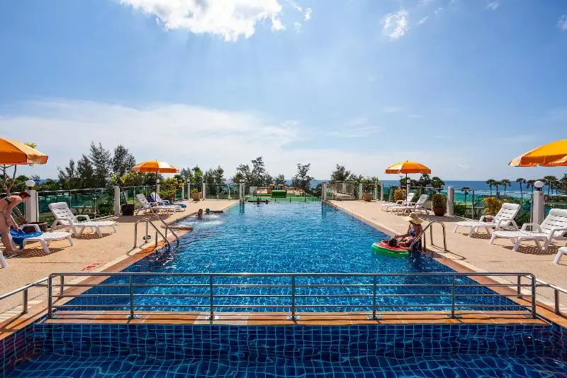 Baumancasa Beach Resort