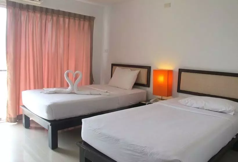 בית מלון כפרי Chatkaew Hill & Residence