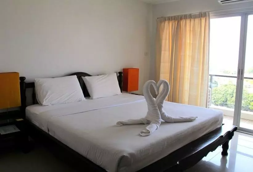 בית מלון כפרי Chatkaew Hill & Residence