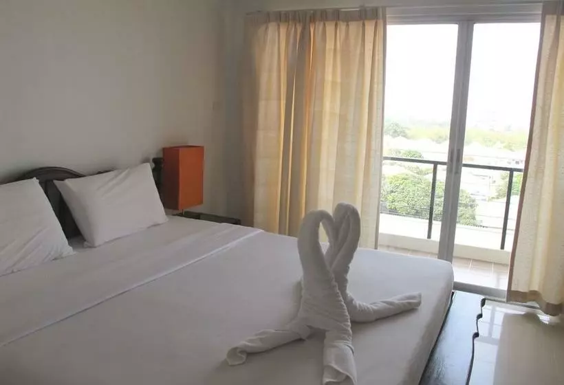 בית מלון כפרי Chatkaew Hill & Residence