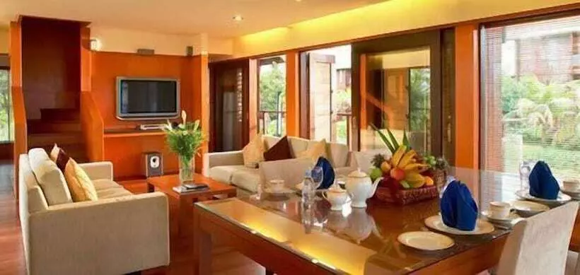 Duyong Marina & Resort