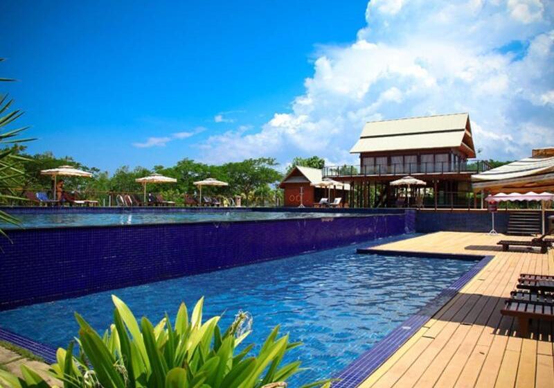 Duyong Marina & Resort