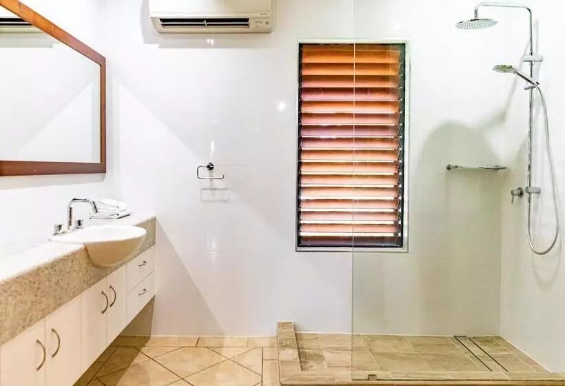 Hibiscus Resort & Spa Official Onsite Reception & Check In