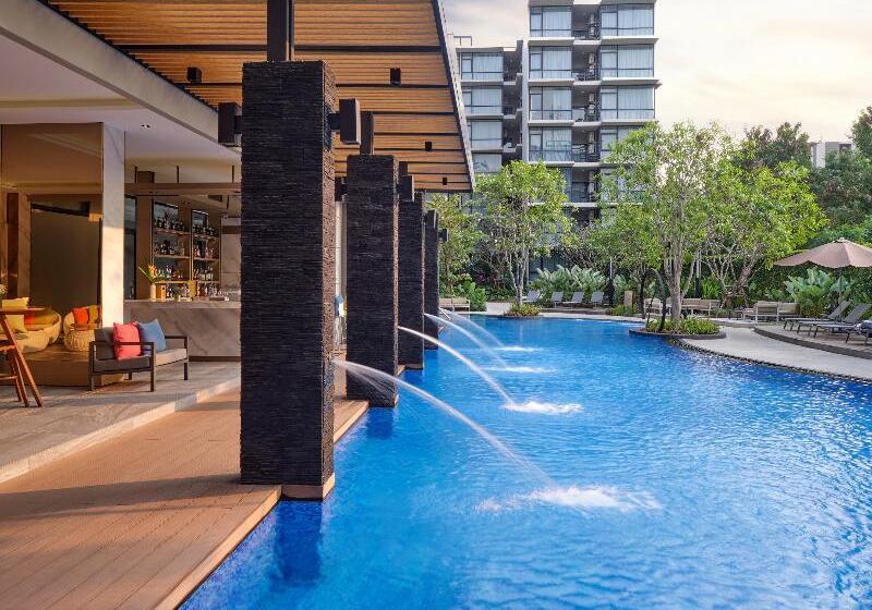 Altera Hotel And Residence By At Mind