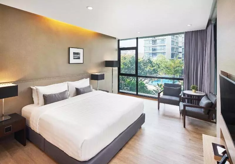 Altera Hotel And Residence By At Mind