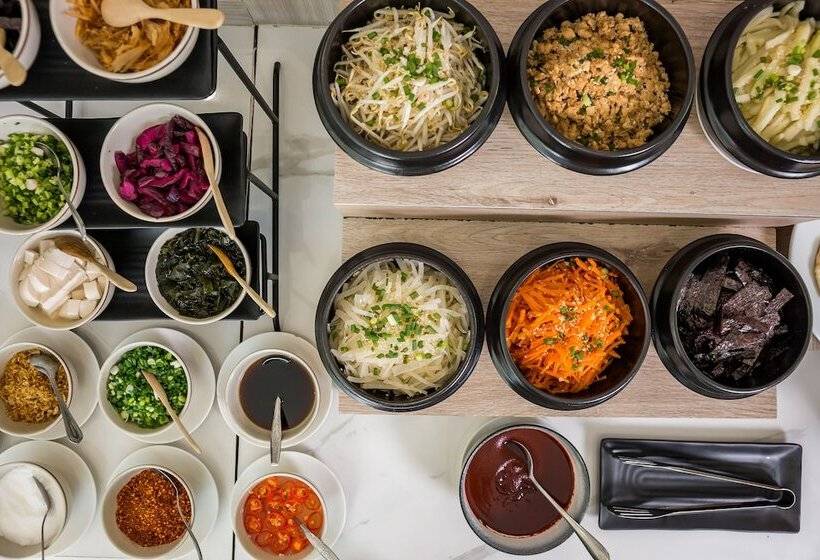 Altera Hotel And Residence By At Mind