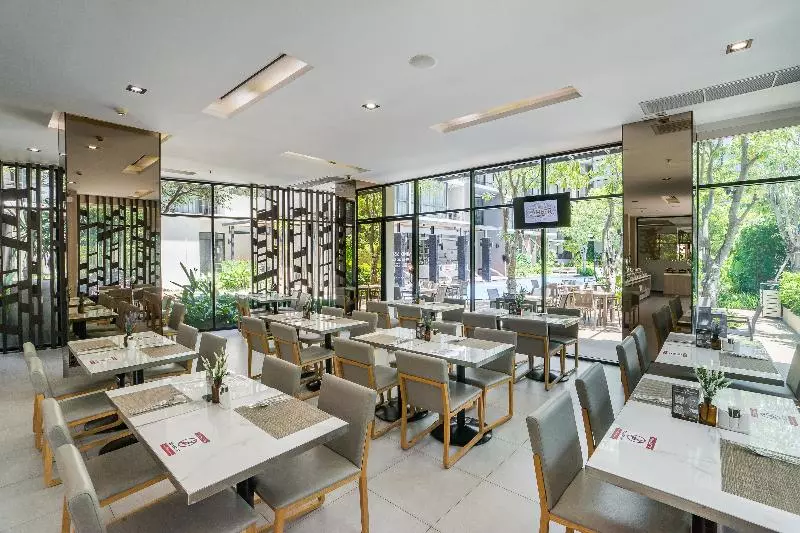 Altera Hotel And Residence By At Mind