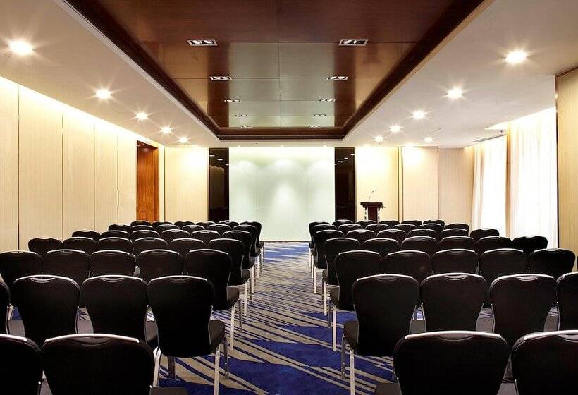 בית מלון כפרי Courtyard By Marriott Shanghai Jiading