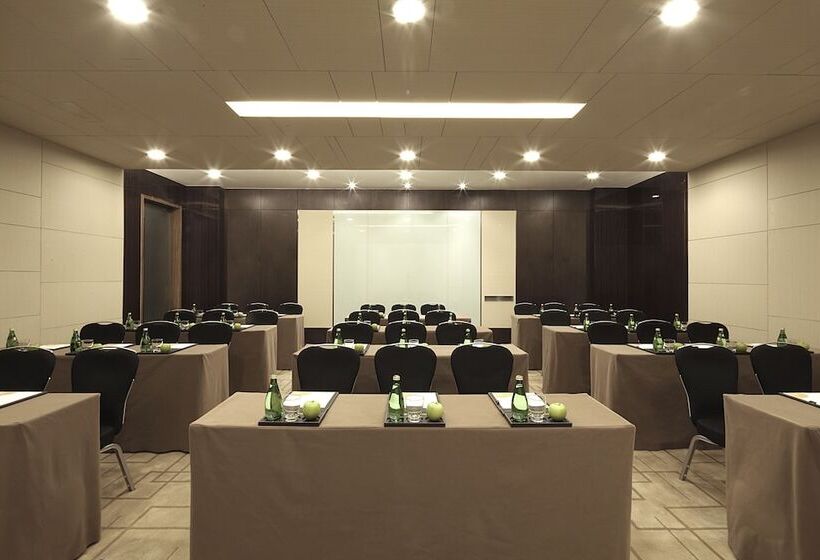 בית מלון כפרי Courtyard By Marriott Shanghai Jiading