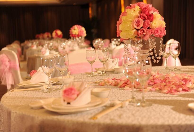 בית מלון כפרי Courtyard By Marriott Shanghai Jiading