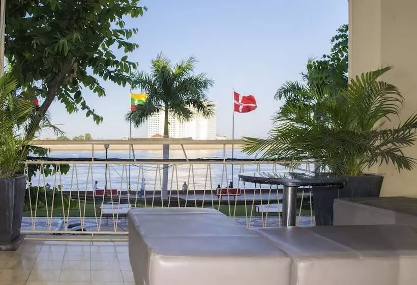 בית מלון כפרי Fcc Phnom Penh Boutique