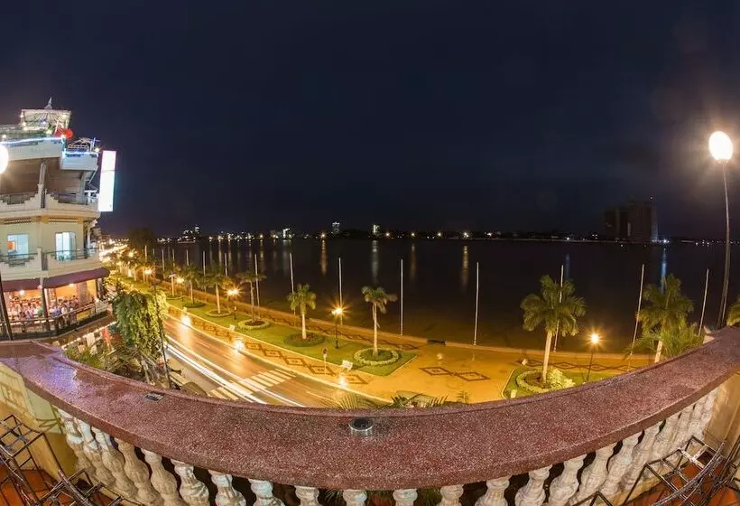 בית מלון כפרי Fcc Phnom Penh Boutique