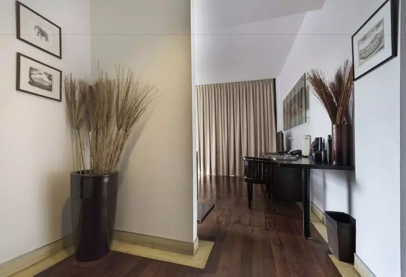 בית מלון כפרי Fcc Phnom Penh Boutique