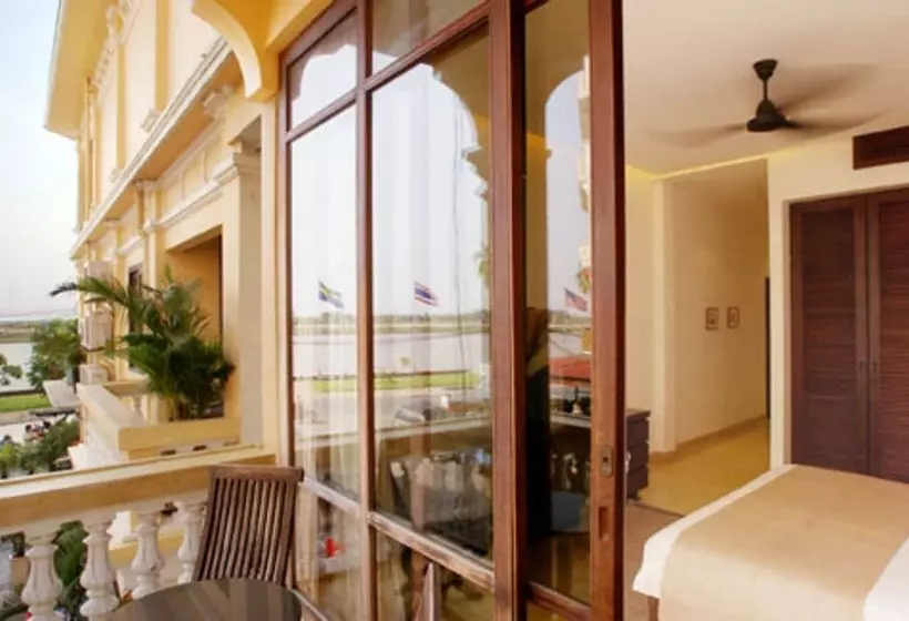 בית מלון כפרי Fcc Phnom Penh Boutique