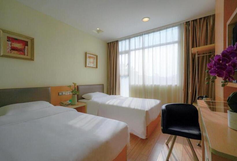 Hotel Guangdong Baiyun City