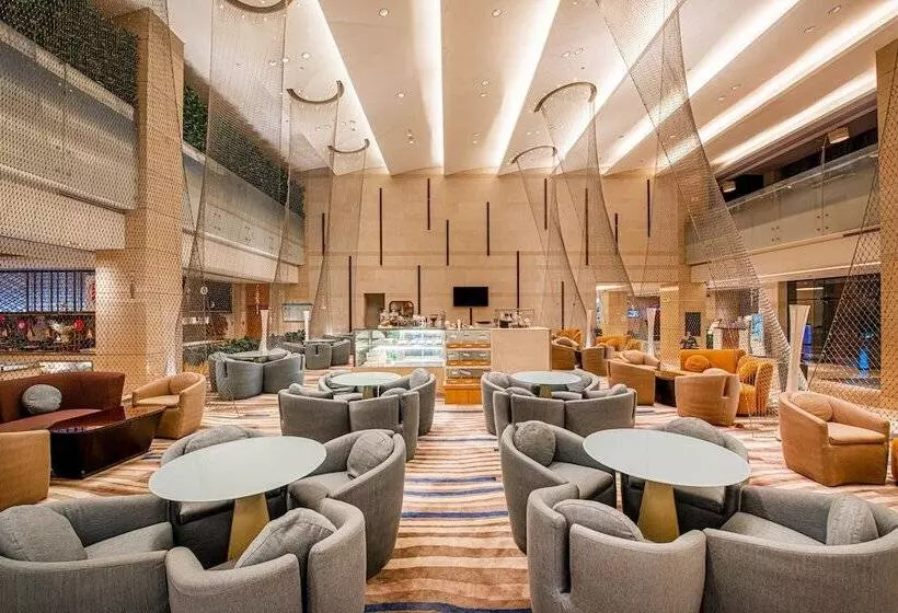 Holiday Inn Qingdao City Center, An Ihg Hotel   May 4th Square