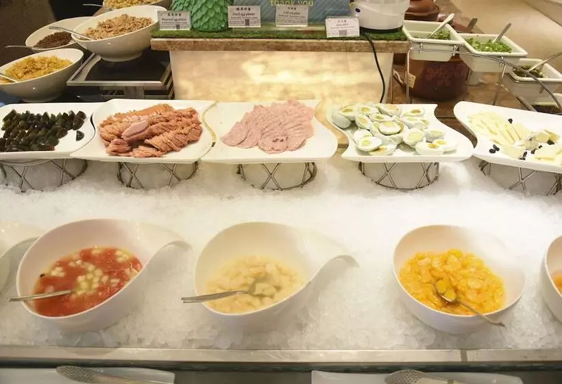 Holiday Inn Qingdao City Center, An Ihg Hotel   May 4th Square