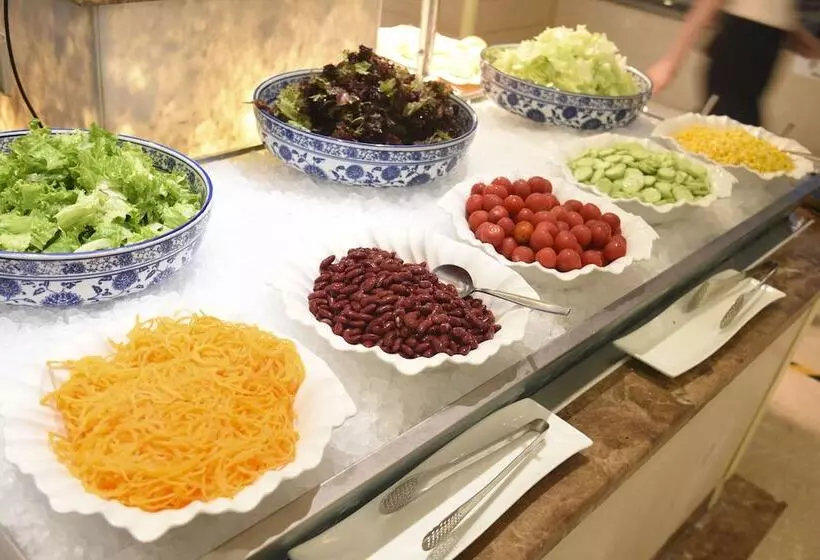 Holiday Inn Qingdao City Center, An Ihg Hotel   May 4th Square