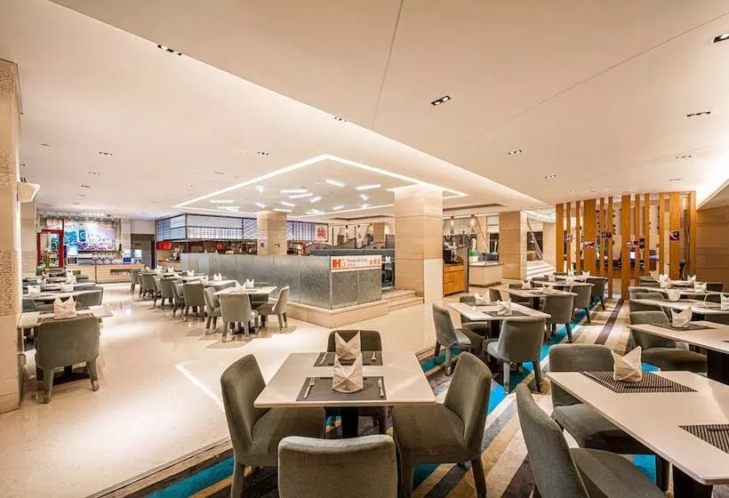 Holiday Inn Qingdao City Center, An Ihg Hotel   May 4th Square