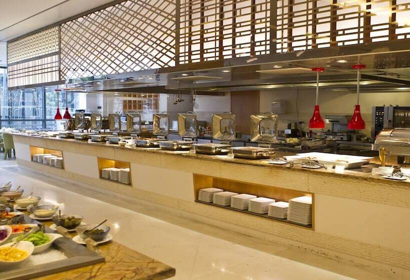 Holiday Inn Qingdao City Center, An Ihg Hotel   May 4th Square