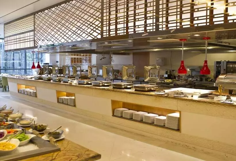 Holiday Inn Qingdao City Center, An Ihg Hotel   May 4th Square