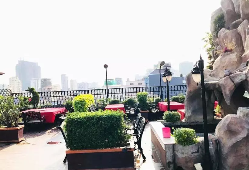 בית מלון כפרי Luxury World