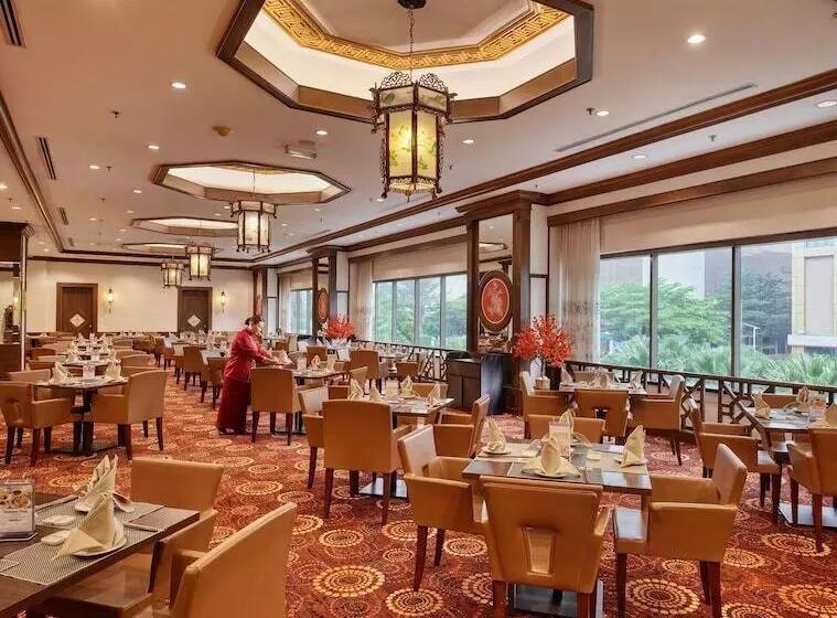 Mardhiyyah Hotel And Suites