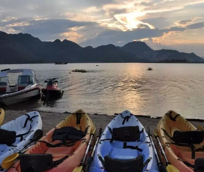 فندق Monsane River Kwai Resort