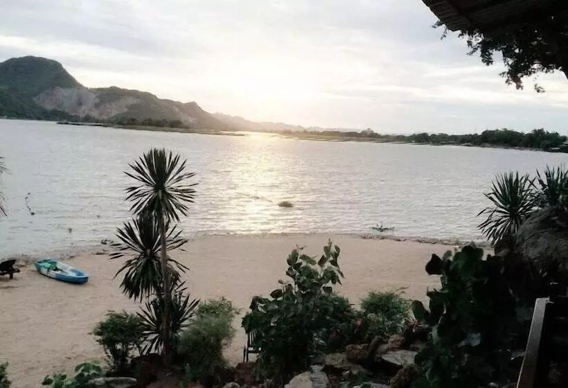 فندق Monsane River Kwai Resort